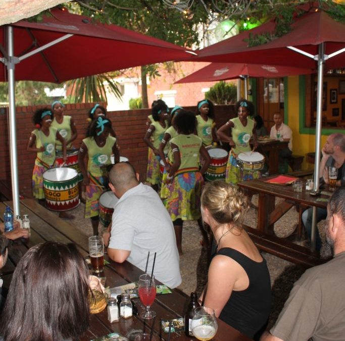 Bloco Malagasy a réalisé un joli spectacle chez Banana Jam Cafe