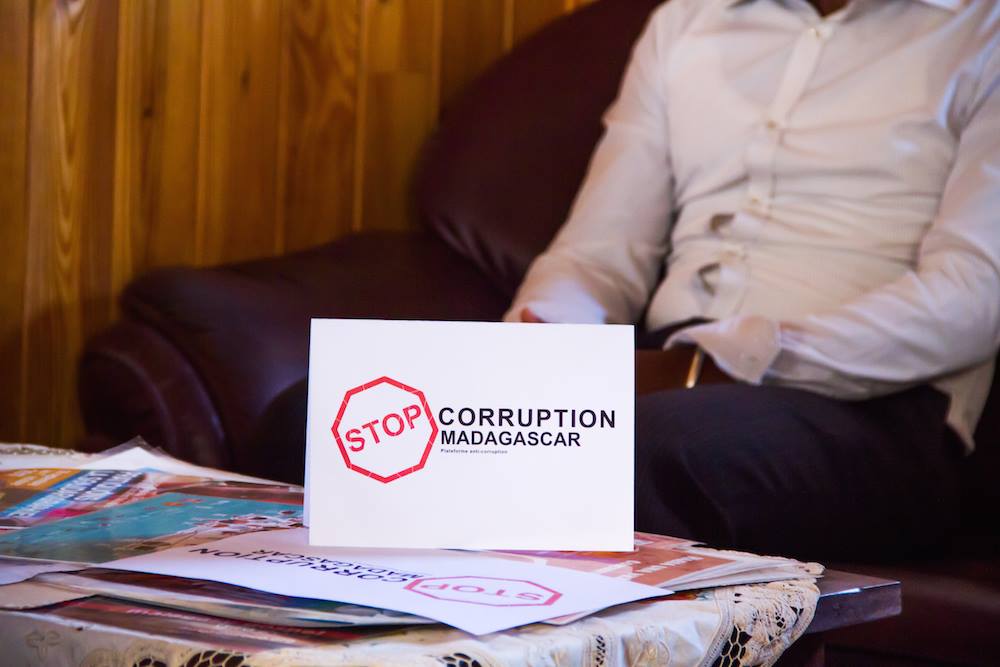 La corruption est un des facteurs qui bloque le développement.