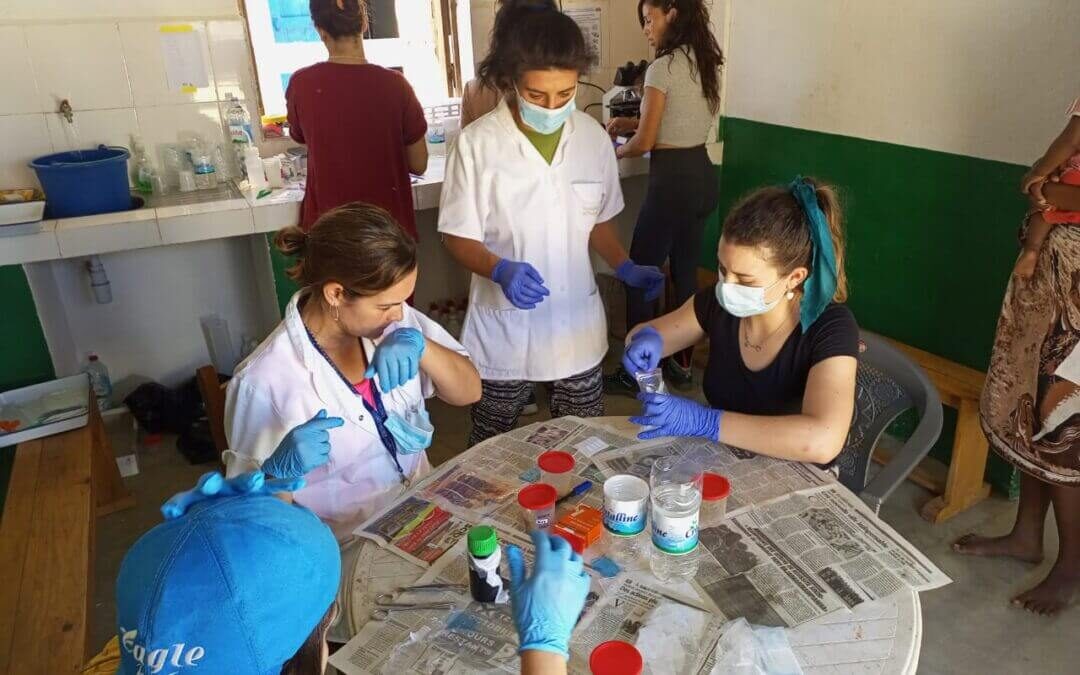 Lancement d’un nouveau laboratoire d’analyses médicales pour nos élèves à l’école des salines Tuléar