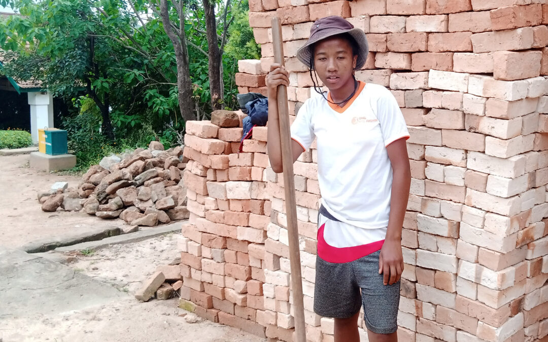 Emmanuëla, 22 ans: la première bénéficiaire à avoir choisi la filière bâtiment à la Ferme Ecole Fianarantsoa