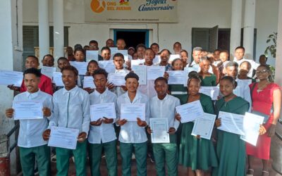 Le CFP d’Ankalika forme 28 jeunes aux métiers de la couture et du secrétariat.