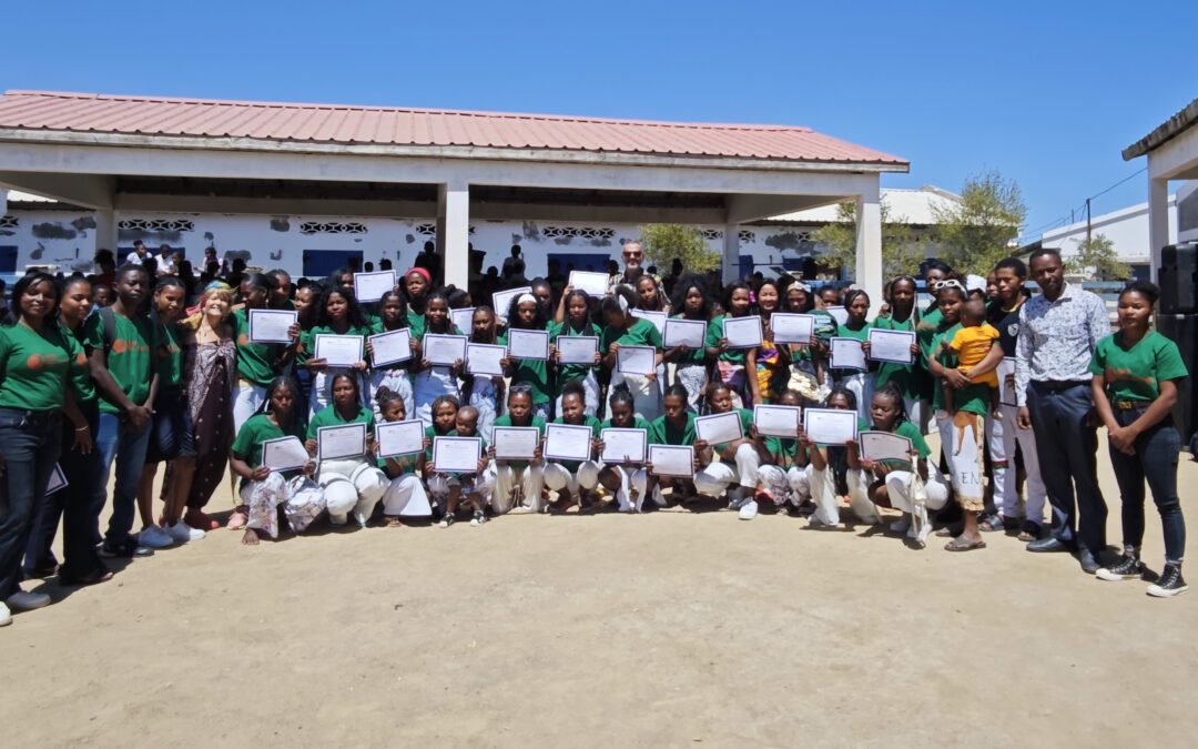 Sortie de la 7ème promotion du Centre d’Accueil et de Soins Intégraux pour les Femmes (CAIF) de l’ONG Bel Avenir à Ankalika.
